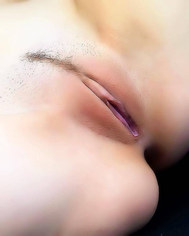 Рыжая Анна демонстрирует свое красивое тело 8 фотография