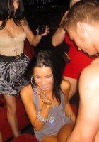 Девушки понапивались и потрахались со стриптизерами 1 фотография