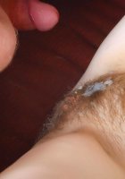 Парень нашел для себя деревенскую шлюшку и натянул ее волосатую кисю на себя 12 фотография