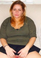 Любительское фото от пышной Ольки, которая любит грубый секс 5 фотография