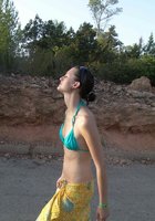 Худенькая красотка делает отличный минет 5 фотография